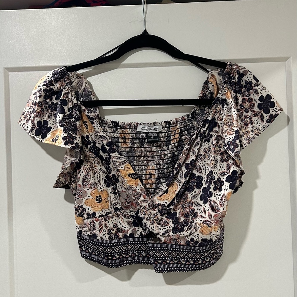 Floral Ruffle Sleeve Top
